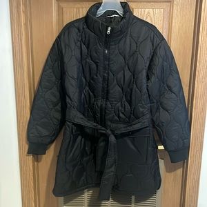 Women’s TIME and Tru Puffer Jacket Size Large NWT!